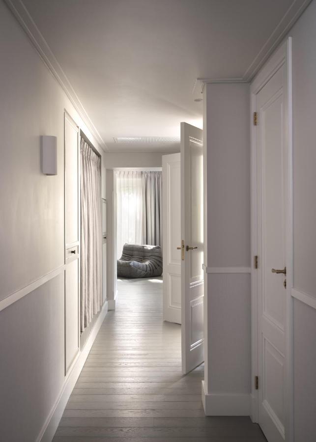 Boutique Hotel Benedict Noordwijk Exterior photo A typical corridor