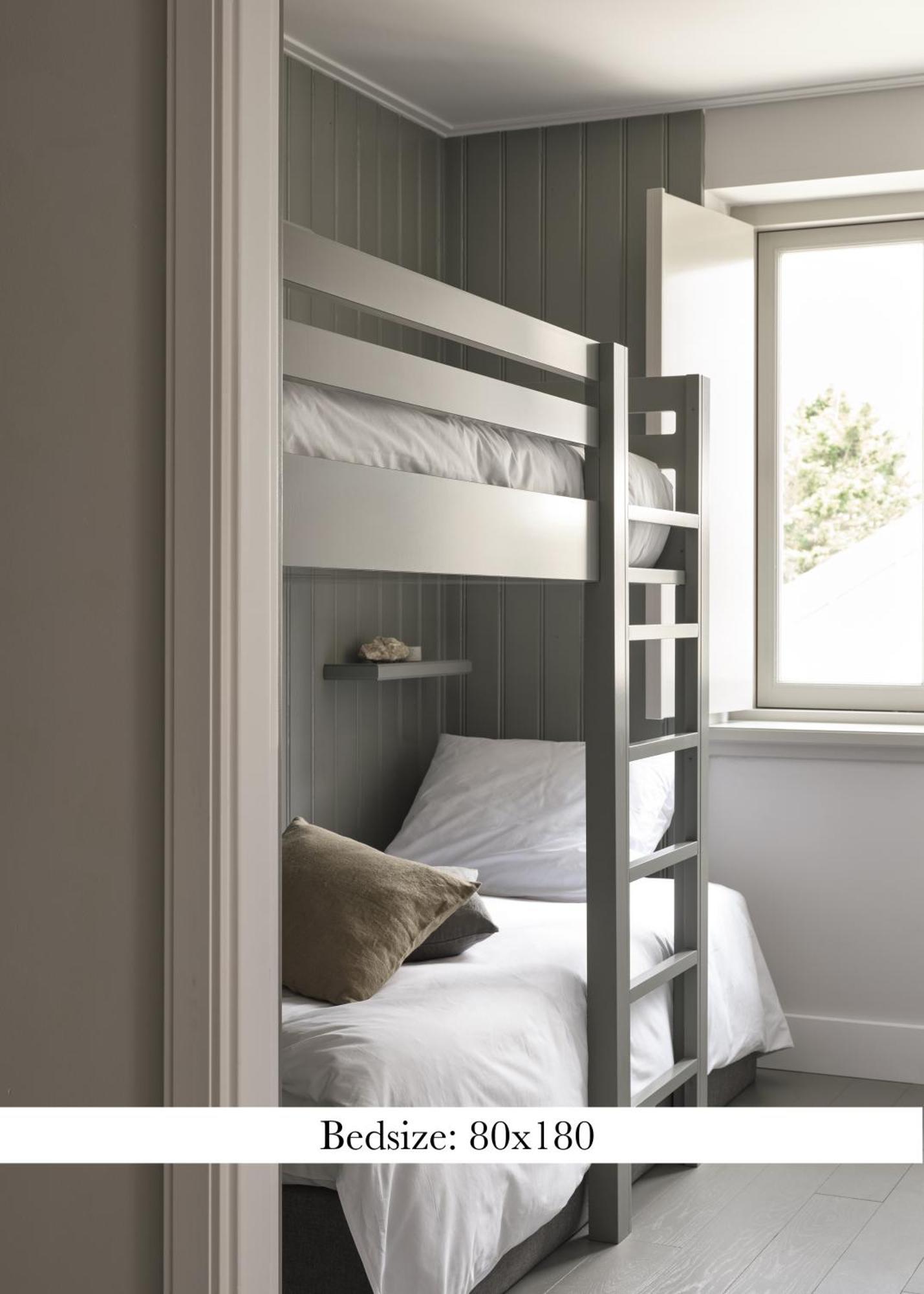 Boutique Hotel Benedict Noordwijk Exterior photo A bunk bed